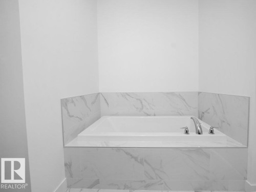 7020 177 Avenue, Edmonton, AB - Indoor Photo Showing Bathroom