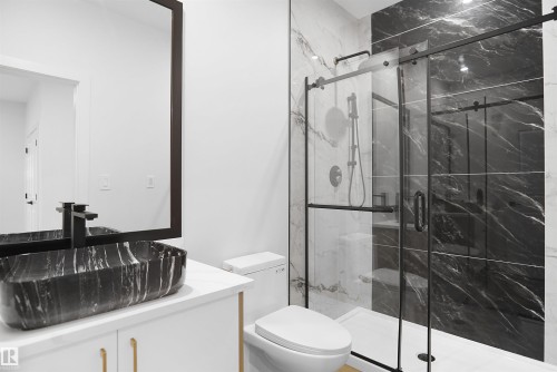 17 Axelwood Crescent, Spruce Grove, AB - Indoor Photo Showing Bathroom