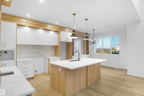 17 Axelwood Crescent, Spruce Grove, AB - Indoor Photo Showing Kitchen With Upgraded Kitchen