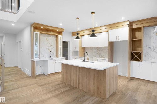 17 Axelwood Crescent, Spruce Grove, AB - Indoor Photo Showing Kitchen