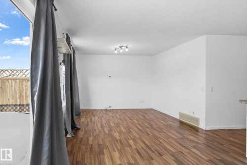 225 Brookview Way, Stony Plain, AB - Indoor Photo Showing Other Room