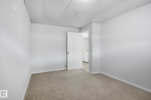 225 Brookview Way, Stony Plain, AB - Indoor Photo Showing Other Room