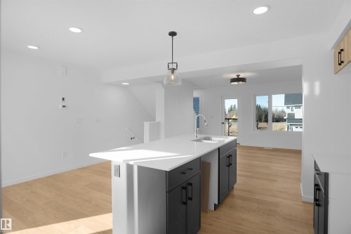 2 Elizabeth Gardens, Spruce Grove, AB - Indoor Photo Showing Kitchen