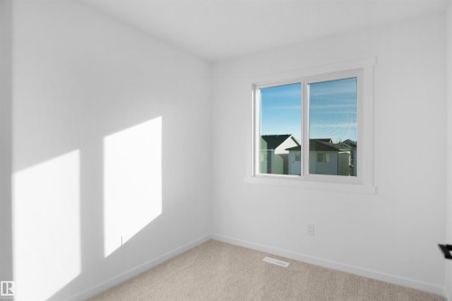 2 Elizabeth Gardens, Spruce Grove, AB - Indoor Photo Showing Other Room