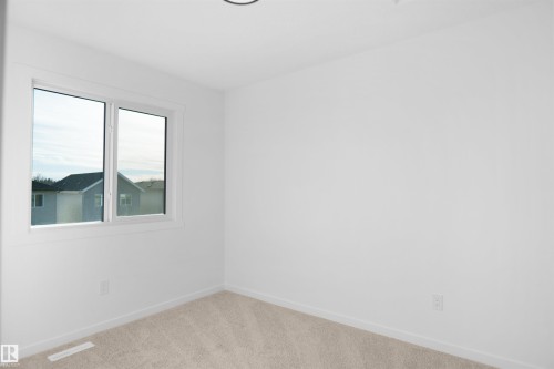 4195 Kinglet Drive, Edmonton, AB - Indoor Photo Showing Other Room