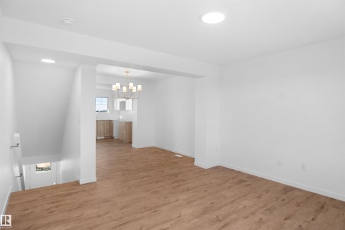 4201 Kinglet Drive, Edmonton, AB - Indoor Photo Showing Other Room