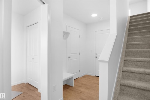 4201 Kinglet Drive, Edmonton, AB - Indoor Photo Showing Other Room