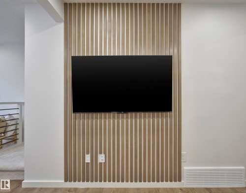 216 Marquis Boulevard, Edmonton, AB - Indoor Photo Showing Other Room