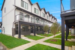 11 29 AIRPORT Road  Edmonton, AB T5G 2P9