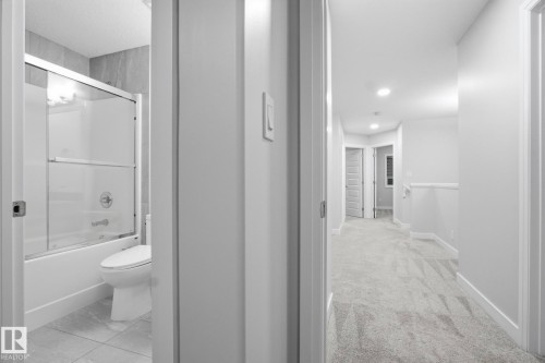 7438 Chivers Crescent, Edmonton, AB - Indoor Photo Showing Bathroom