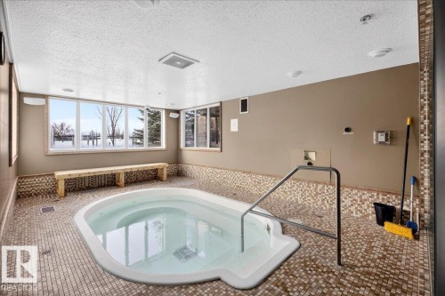 309 278 Suder Greens Drive, Edmonton, AB - Indoor Photo Showing Other Room