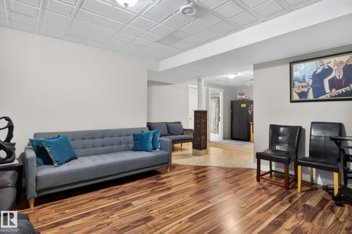 12944 162 Avenue, Edmonton, AB - Indoor Photo Showing Living Room