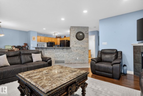 12944 162 Avenue, Edmonton, AB - Indoor Photo Showing Living Room