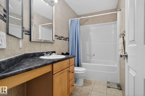12944 162 Avenue, Edmonton, AB - Indoor Photo Showing Bathroom