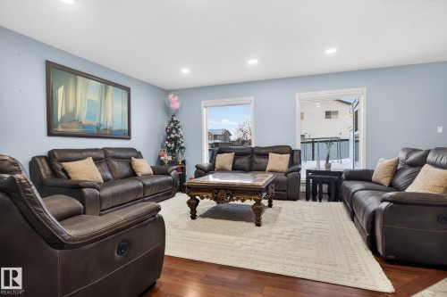 12944 162 Avenue, Edmonton, AB - Indoor Photo Showing Living Room