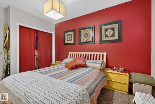 113 53226 Rge Road 261, Rural Parkland County, AB - Indoor Photo Showing Bedroom