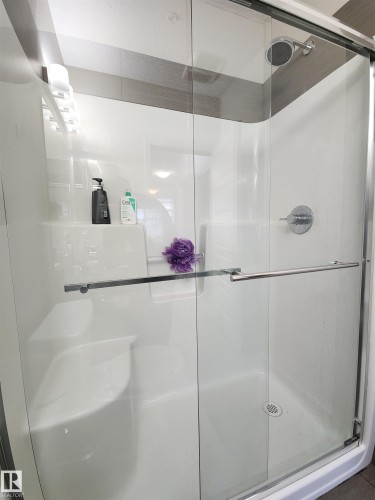 403 1004 Rosenthal Boulevard, Edmonton, AB - Indoor Photo Showing Bathroom