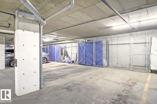 403 1004 Rosenthal Boulevard, Edmonton, AB - Indoor Photo Showing Garage