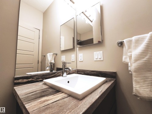 403 1004 Rosenthal Boulevard, Edmonton, AB - Indoor Photo Showing Bathroom