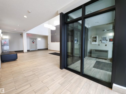 403 1004 Rosenthal Boulevard, Edmonton, AB - Indoor Photo Showing Other Room