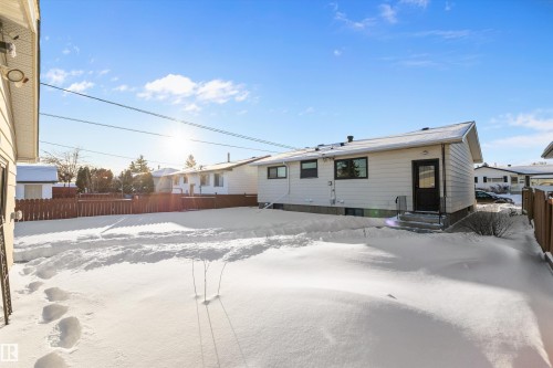 13515 67 Street, Edmonton, AB - Outdoor