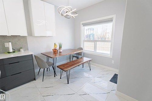1524 17 Avenue, Edmonton, AB - Indoor Photo Showing Dining Room