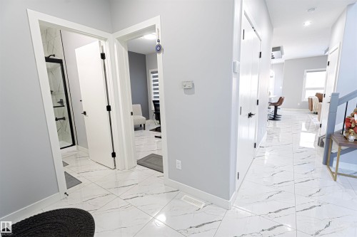 1524 17 Avenue, Edmonton, AB - Indoor Photo Showing Other Room