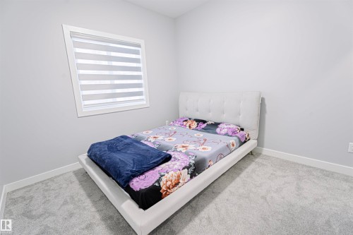 1524 17 Avenue, Edmonton, AB - Indoor Photo Showing Bedroom