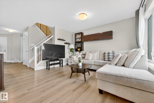 17604 8 Avenue, Edmonton, AB - Indoor Photo Showing Living Room