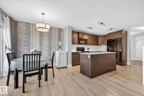 17604 8 Avenue, Edmonton, AB - Indoor