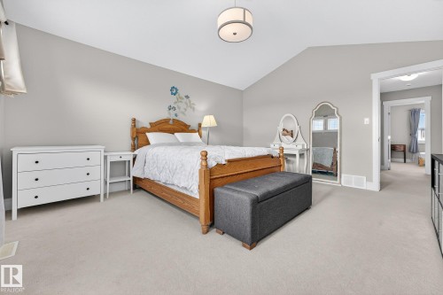 17604 8 Avenue, Edmonton, AB - Indoor Photo Showing Bedroom
