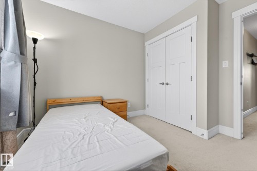 17604 8 Avenue, Edmonton, AB - Indoor Photo Showing Bedroom