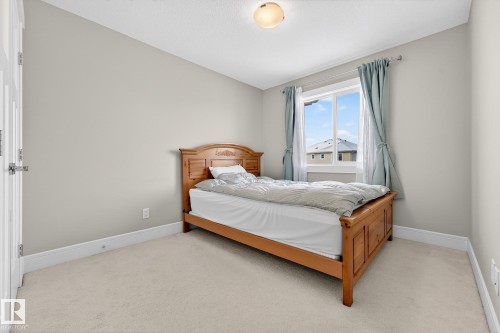 17604 8 Avenue, Edmonton, AB - Indoor Photo Showing Bedroom