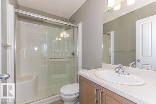 24 1140 Chappelle Boulevard, Edmonton, AB - Indoor Photo Showing Bathroom