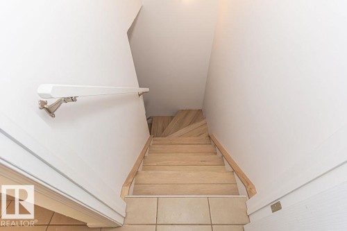 24 1140 Chappelle Boulevard, Edmonton, AB - Indoor Photo Showing Other Room