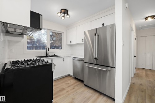49 Sheridan Drive, St. Albert, AB - Indoor Photo Showing Kitchen