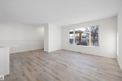 49 Sheridan Drive, St. Albert, AB - Indoor Photo Showing Living Room