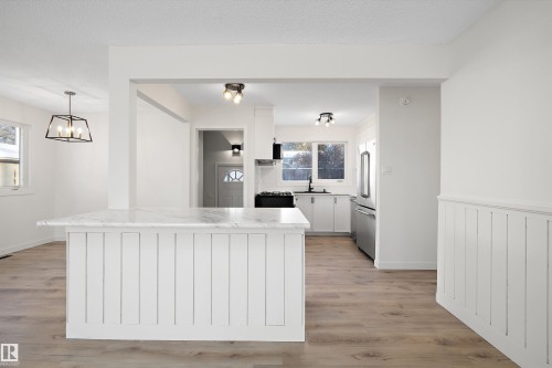 49 Sheridan Drive, St. Albert, AB - Indoor Photo Showing Kitchen