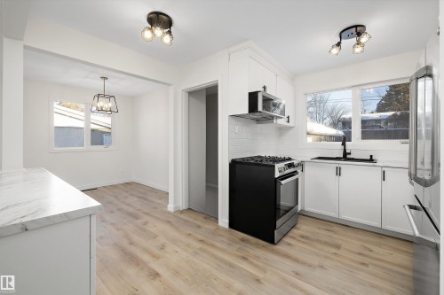 49 Sheridan Drive, St. Albert, AB - Indoor Photo Showing Kitchen