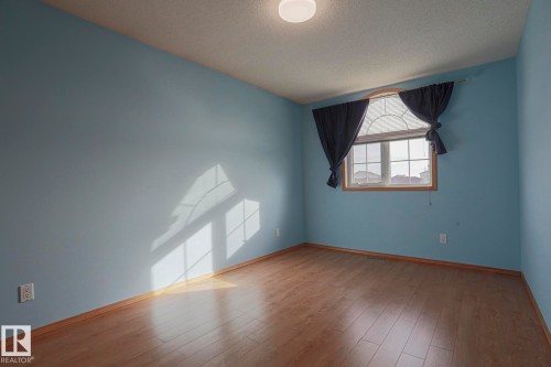 16120 57A Street Nw, Edmonton, AB - Indoor Photo Showing Other Room