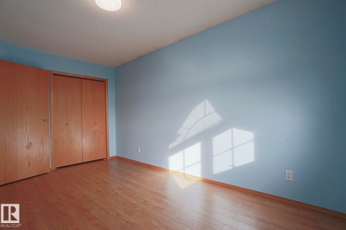 16120 57A Street Nw, Edmonton, AB - Indoor Photo Showing Other Room
