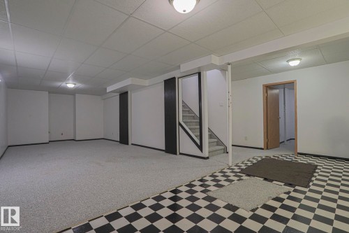 16120 57A Street Nw, Edmonton, AB - Indoor