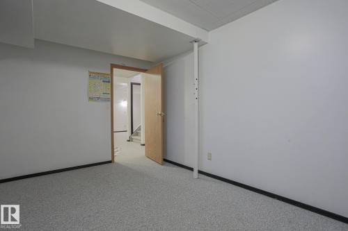 16120 57A Street Nw, Edmonton, AB - Indoor Photo Showing Other Room