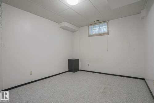 16120 57A Street Nw, Edmonton, AB - Indoor Photo Showing Other Room