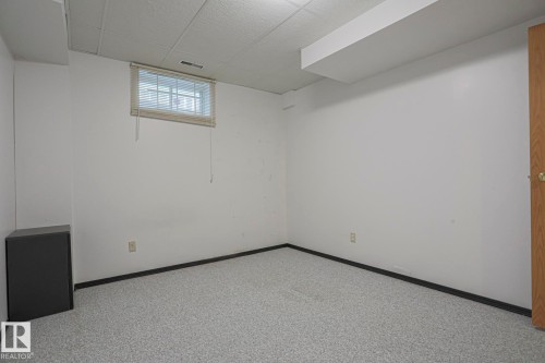 16120 57A Street Nw, Edmonton, AB - Indoor Photo Showing Other Room