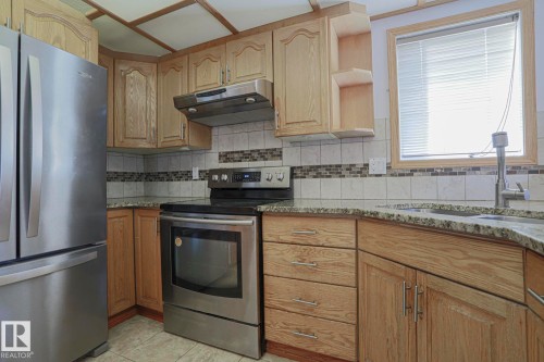 16120 57A Street Nw, Edmonton, AB - Indoor Photo Showing Kitchen