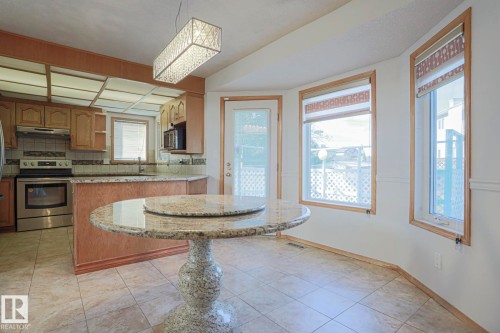 16120 57A Street Nw, Edmonton, AB - Indoor