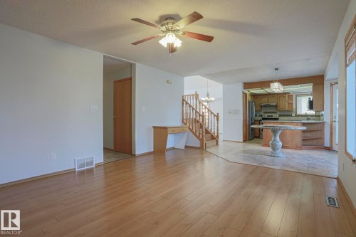 16120 57A Street Nw, Edmonton, AB - Indoor