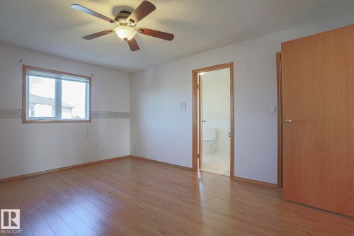 16120 57A Street Nw, Edmonton, AB - Indoor Photo Showing Other Room