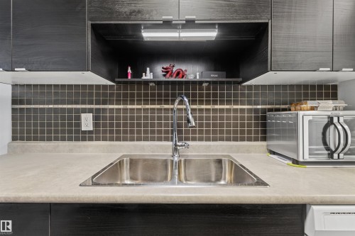 74 11245 31 Avenue, Edmonton, AB - Indoor Photo Showing Kitchen